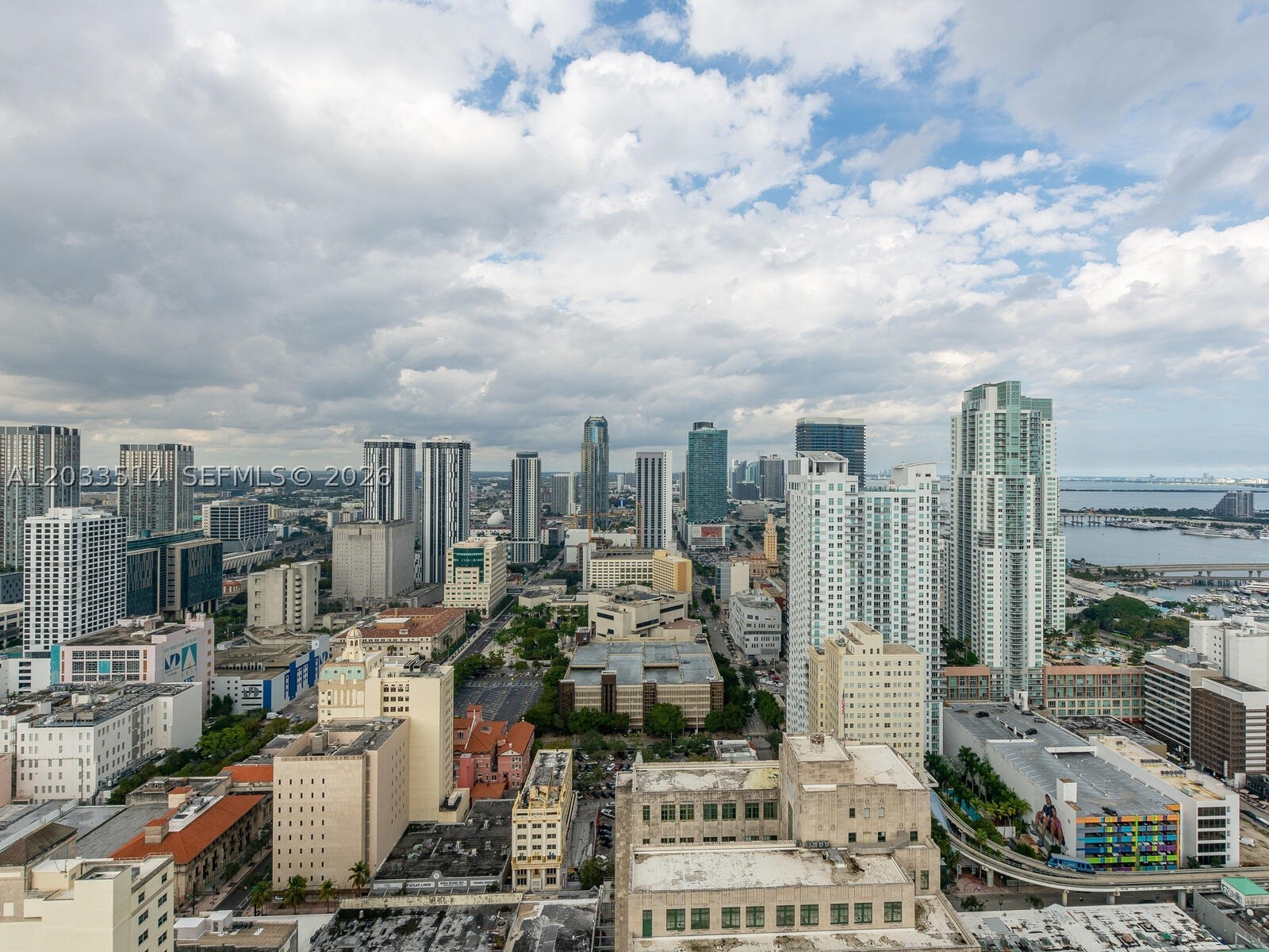 151 SE 1st St #807, Miami FL 33131