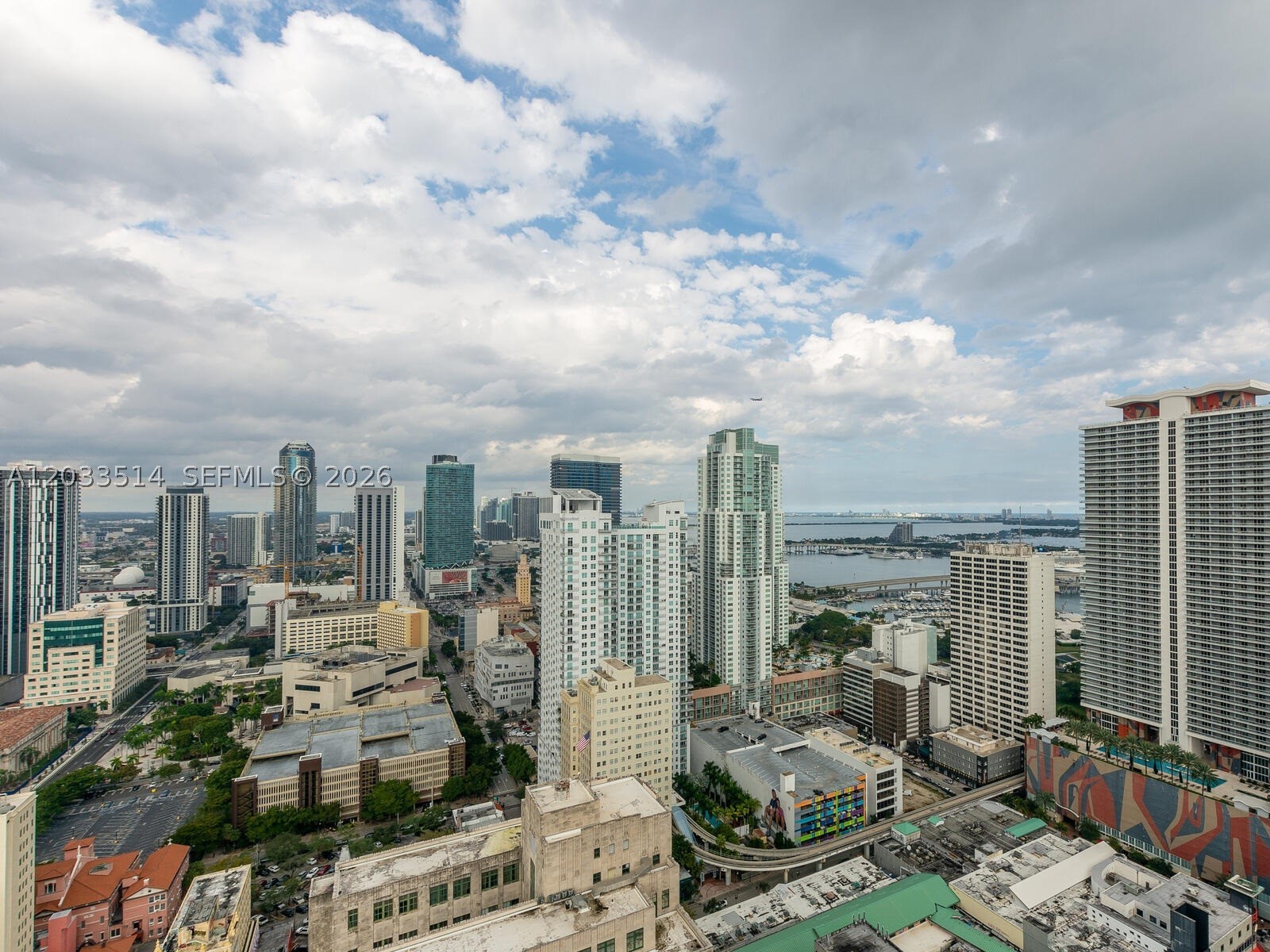 151 SE 1st St #807, Miami FL 33131