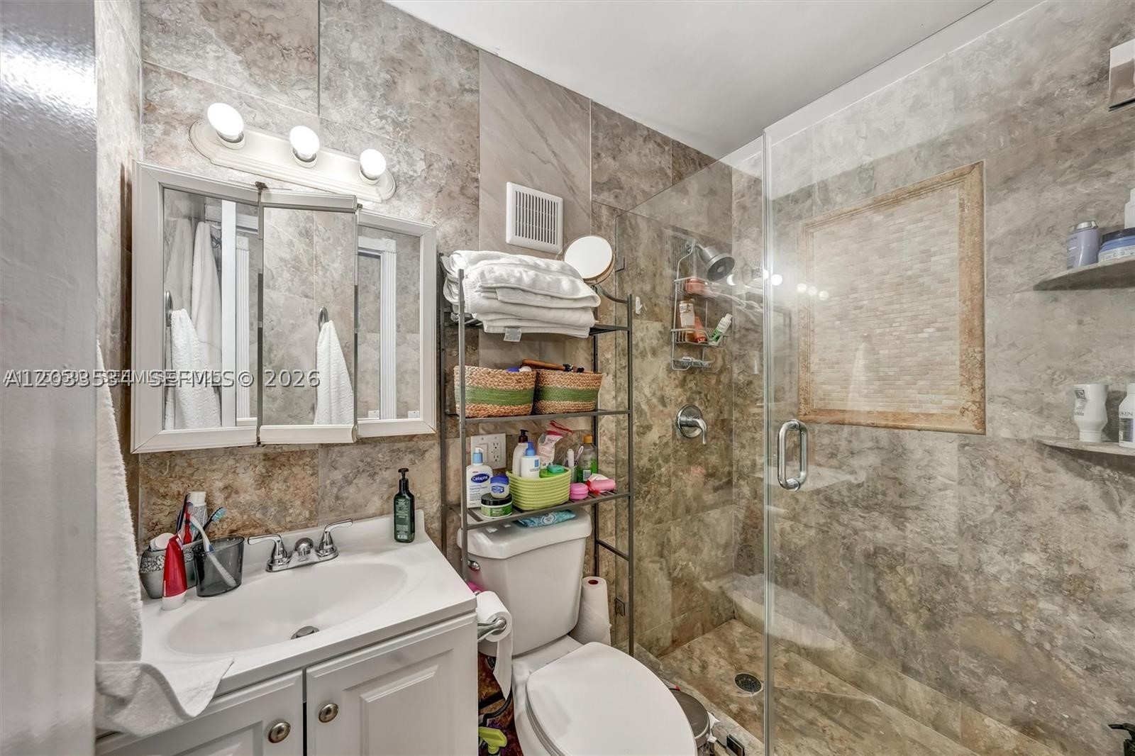 814 NE 4th St, Hallandale Beach FL 33009