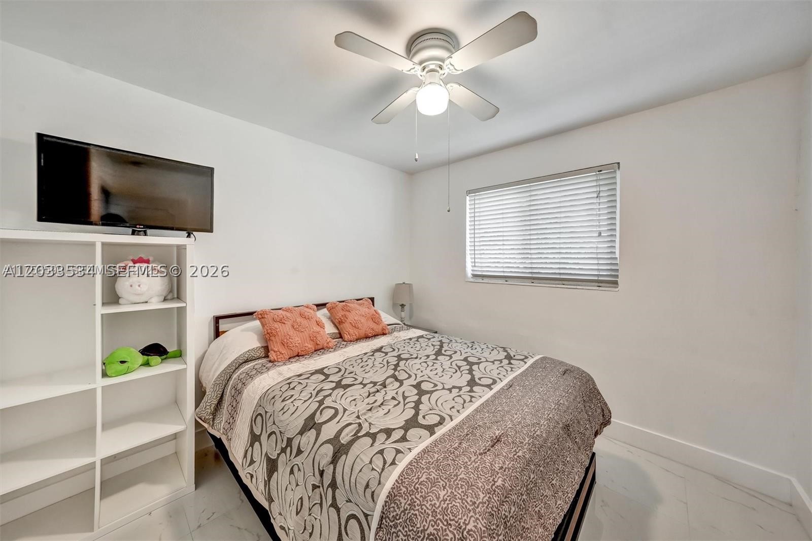 814 NE 4th St, Hallandale Beach FL 33009