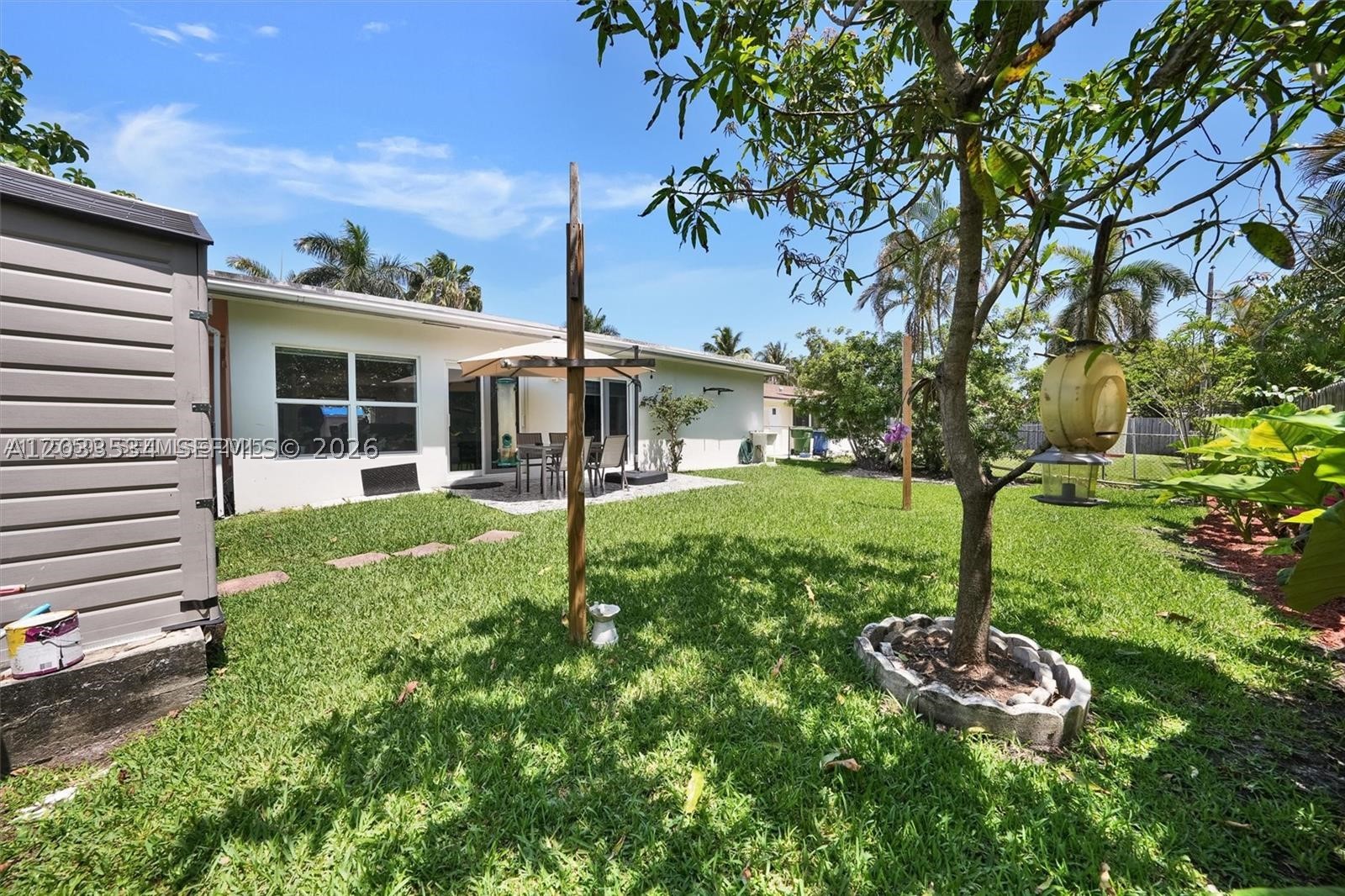 814 NE 4th St, Hallandale Beach FL 33009