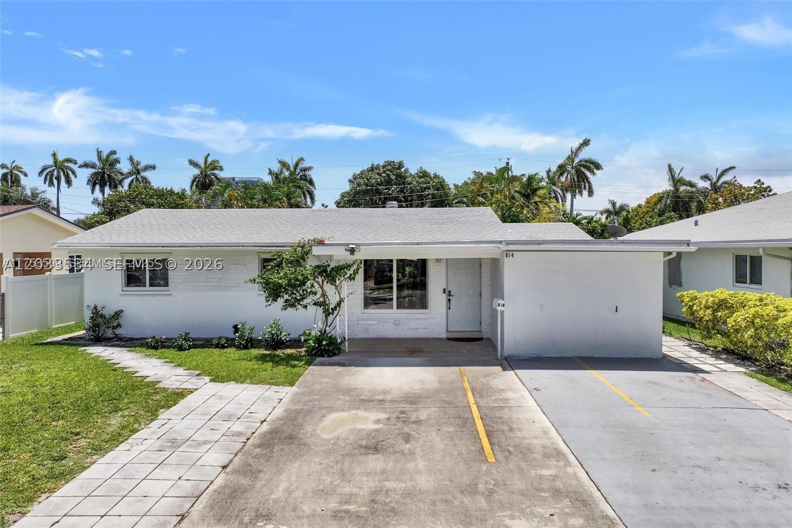 814 NE 4th St, Hallandale Beach FL 33009