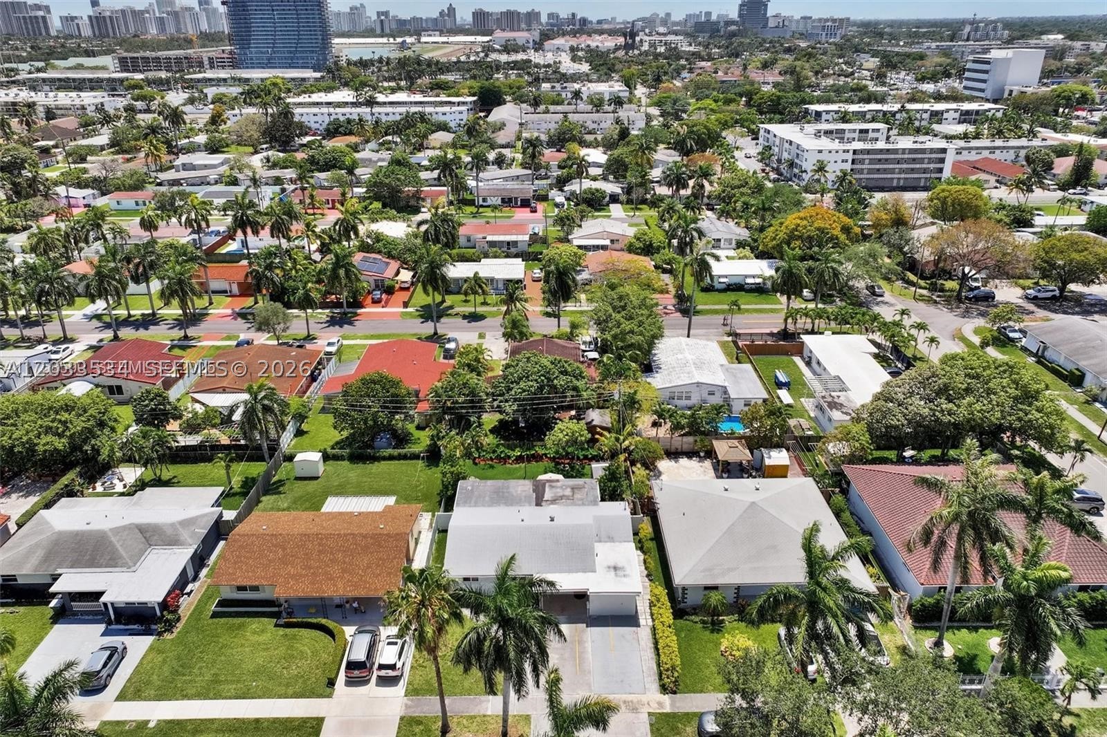 814 NE 4th St, Hallandale Beach FL 33009