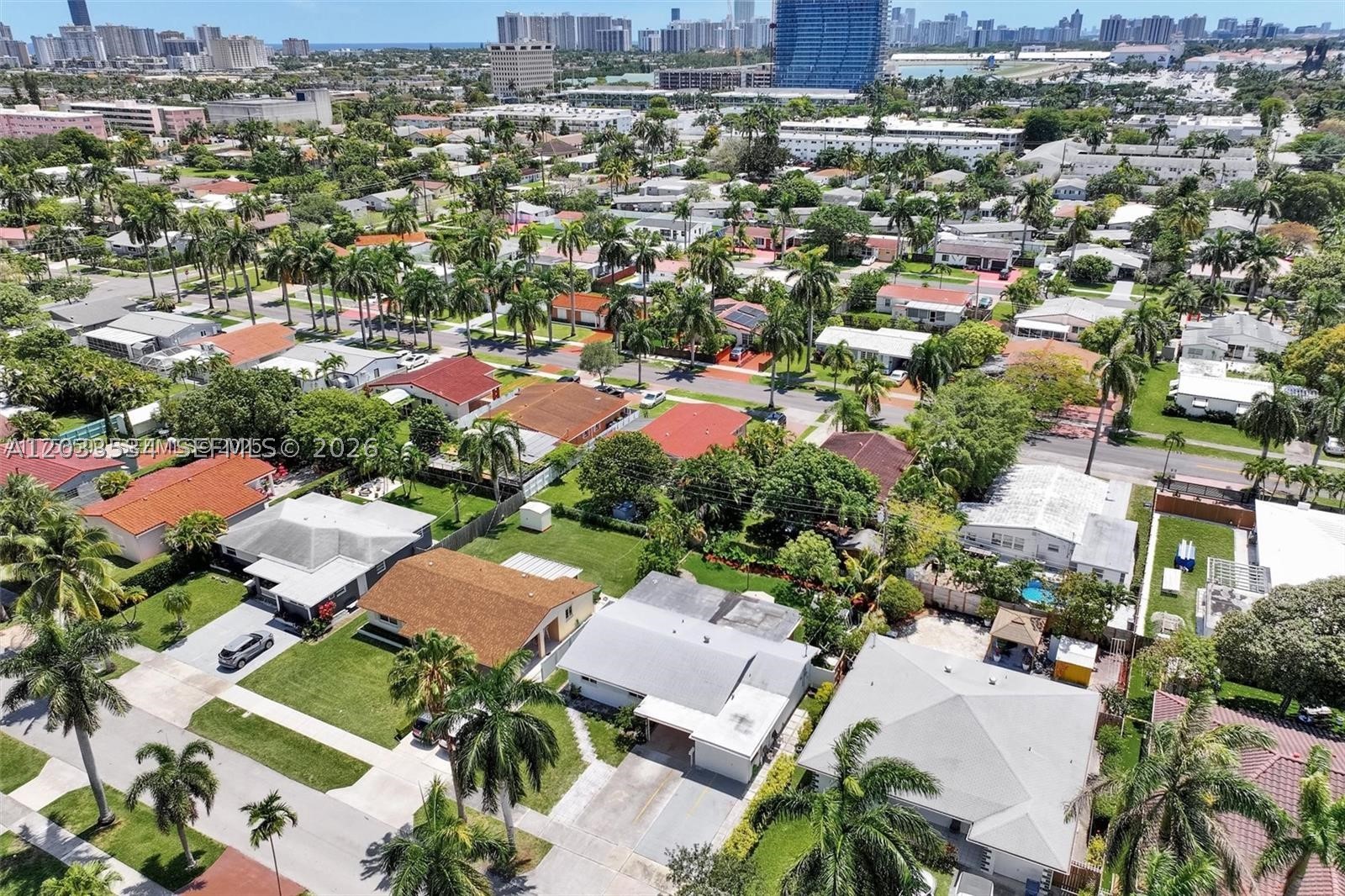 814 NE 4th St, Hallandale Beach FL 33009