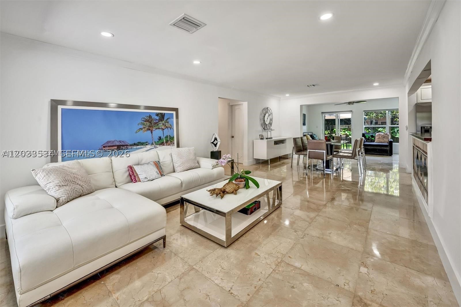 814 NE 4th St, Hallandale Beach FL 33009