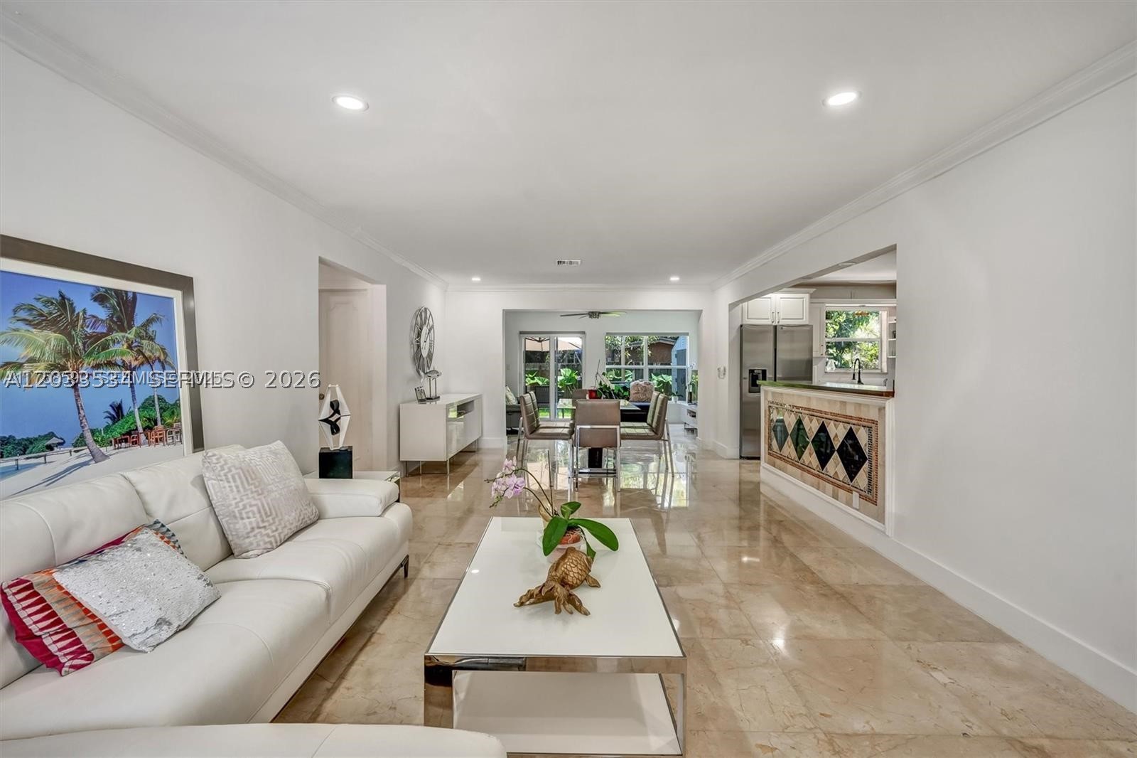 814 NE 4th St, Hallandale Beach FL 33009
