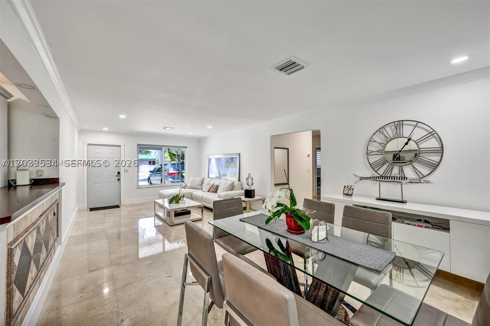 814 NE 4th St, Hallandale Beach FL 33009