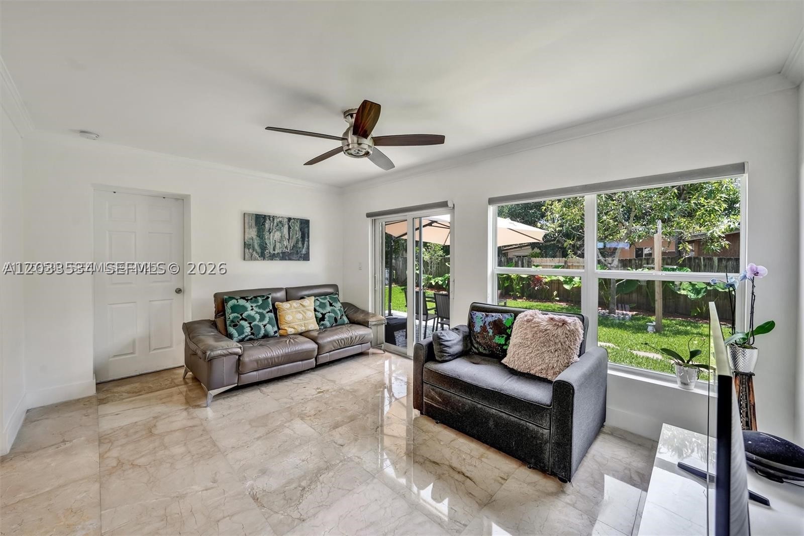 814 NE 4th St, Hallandale Beach FL 33009