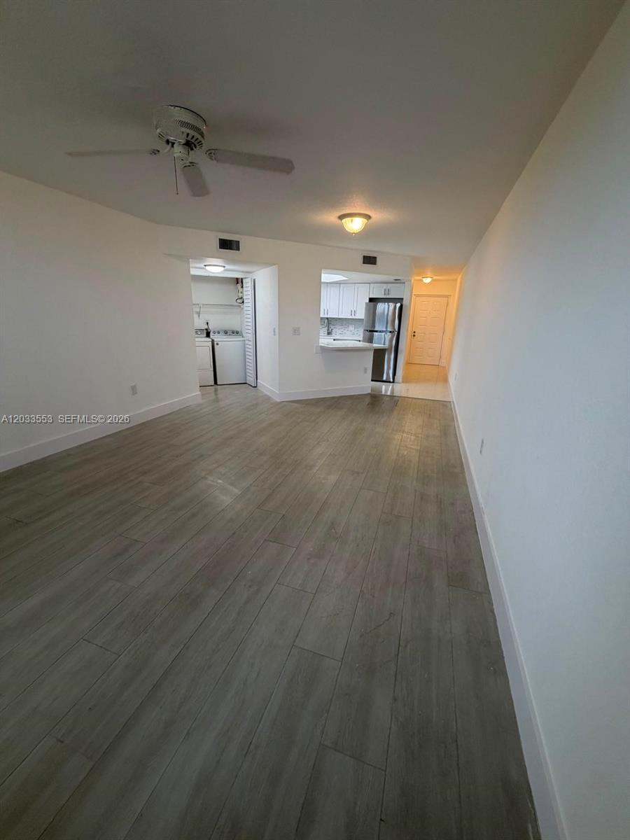 8235 Lake #502, Doral FL 33166