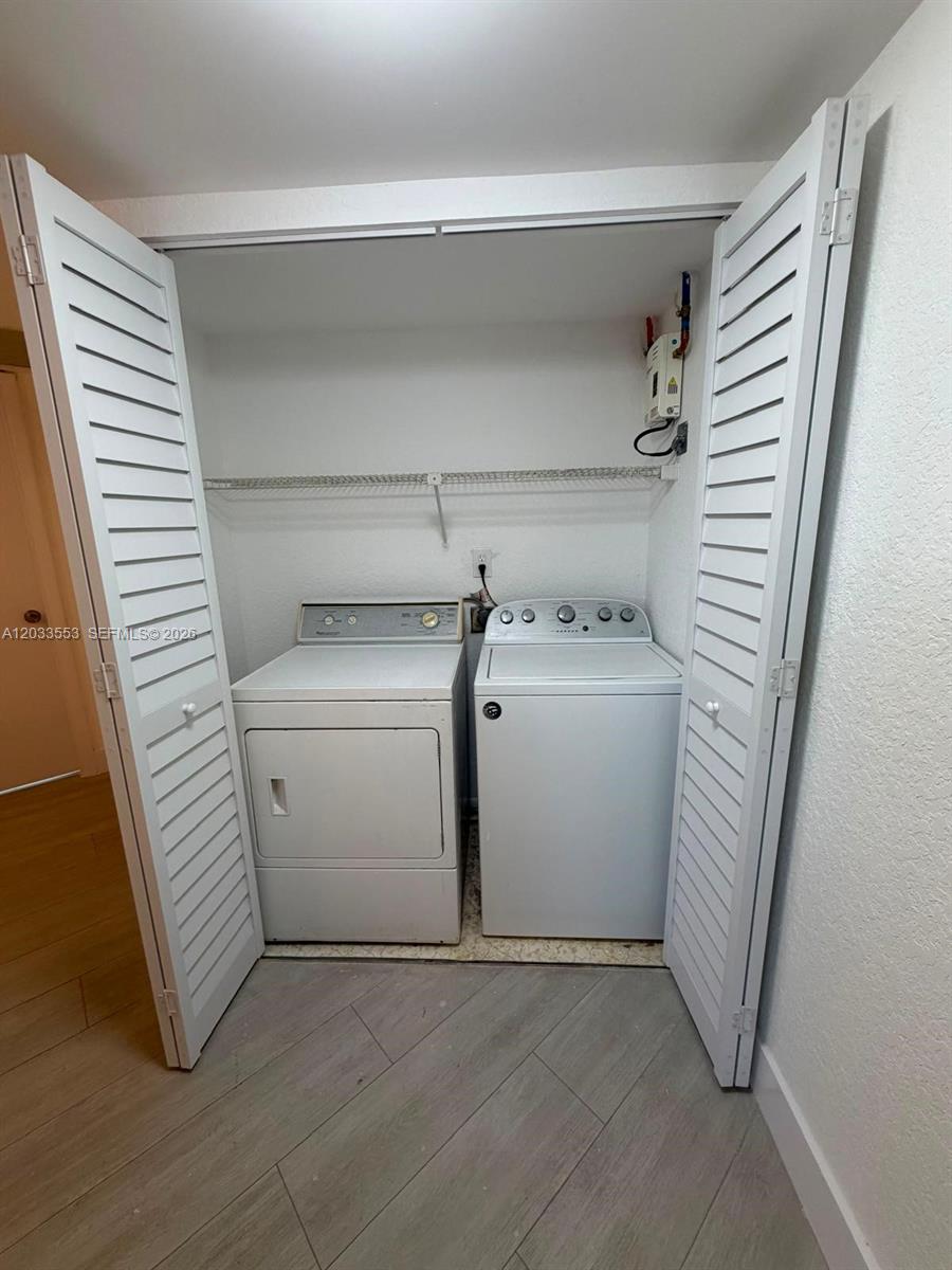 8235 Lake #502, Doral FL 33166