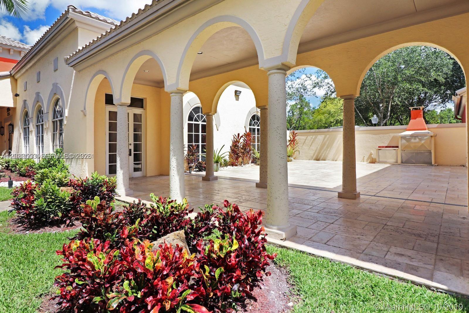 8235 Lake #502, Doral FL 33166