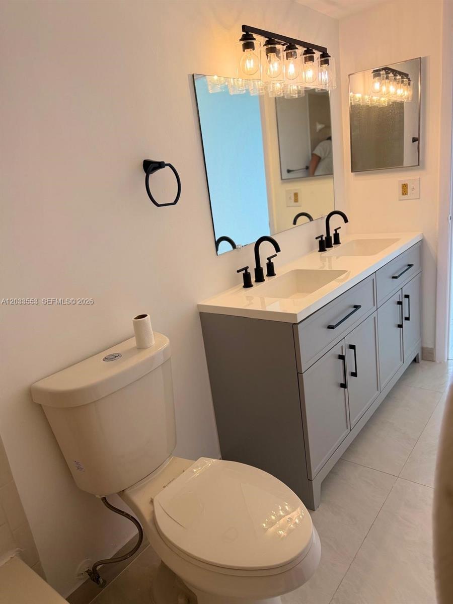 8235 Lake #502, Doral FL 33166
