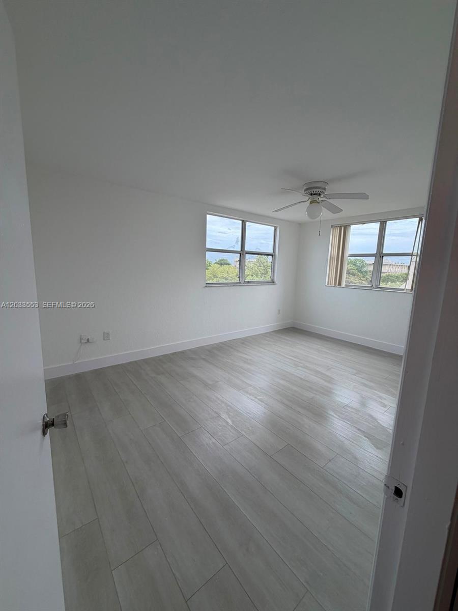 8235 Lake #502, Doral FL 33166