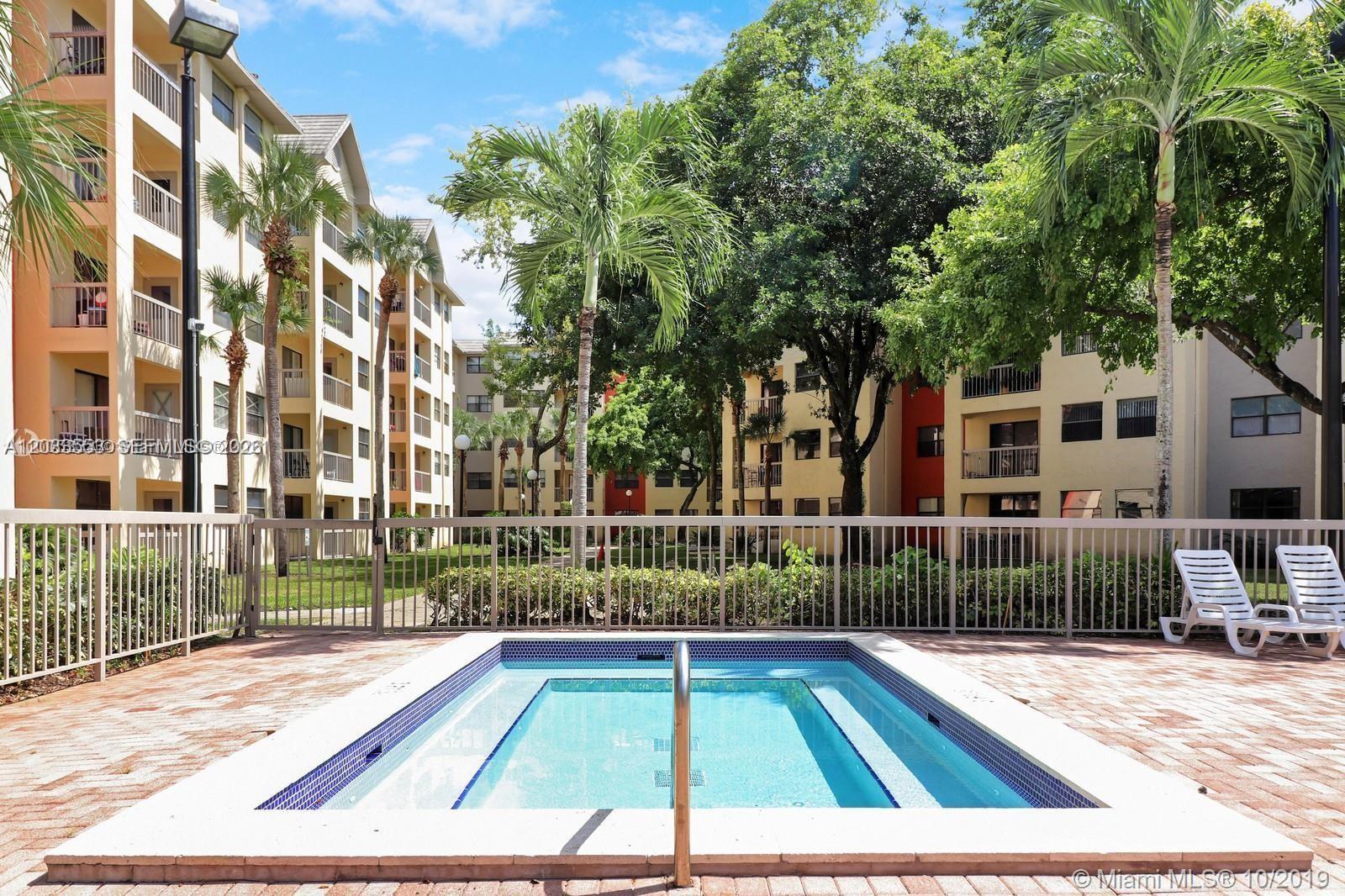 8235 Lake #502, Doral FL 33166
