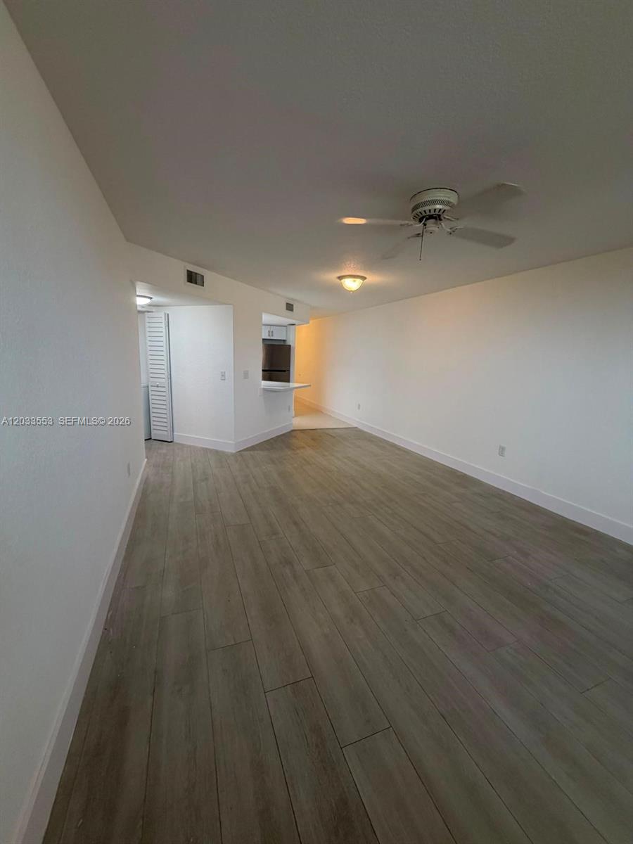 8235 Lake #502, Doral FL 33166
