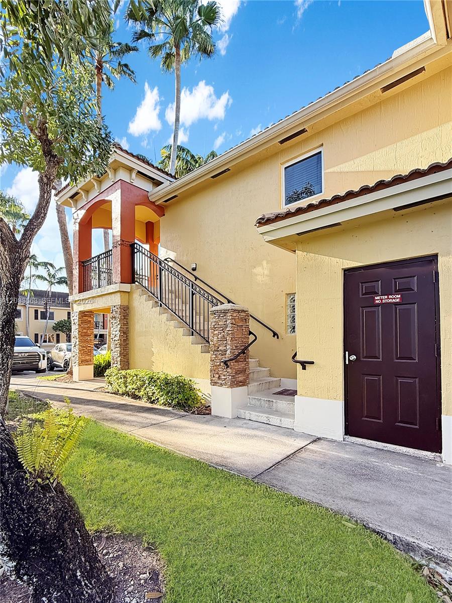 945 NE 34th Ave #204, Homestead FL 33033