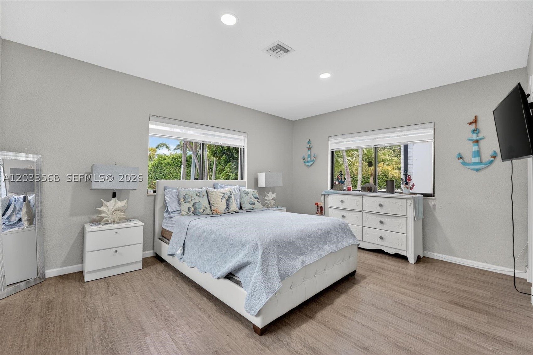 317 S Riverside Dr, Pompano Beach FL 33062