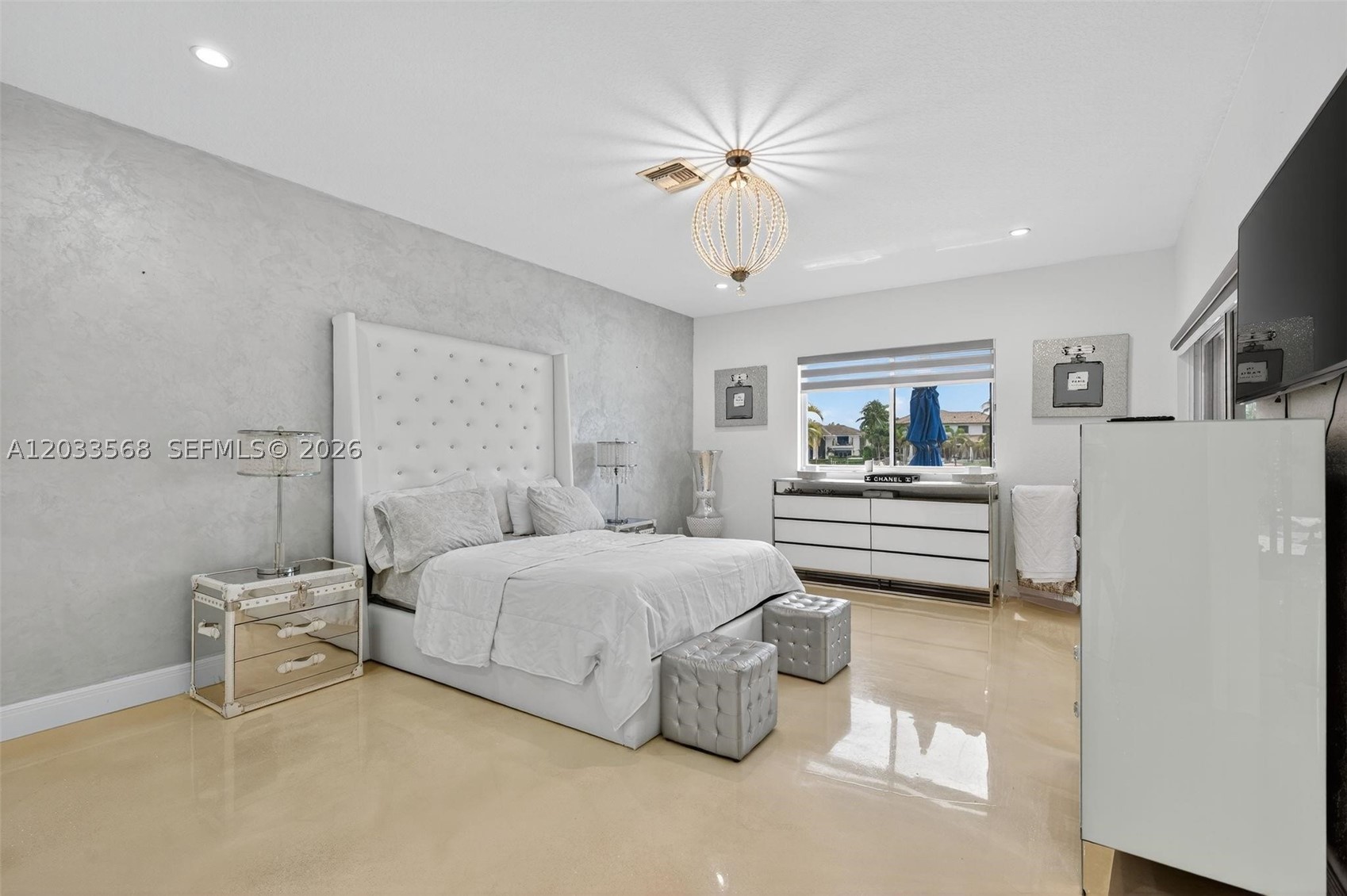 317 S Riverside Dr, Pompano Beach FL 33062