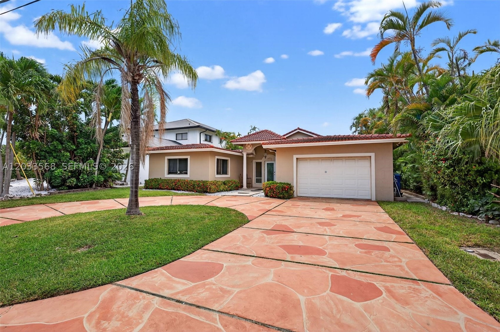 317 S Riverside Dr, Pompano Beach FL 33062