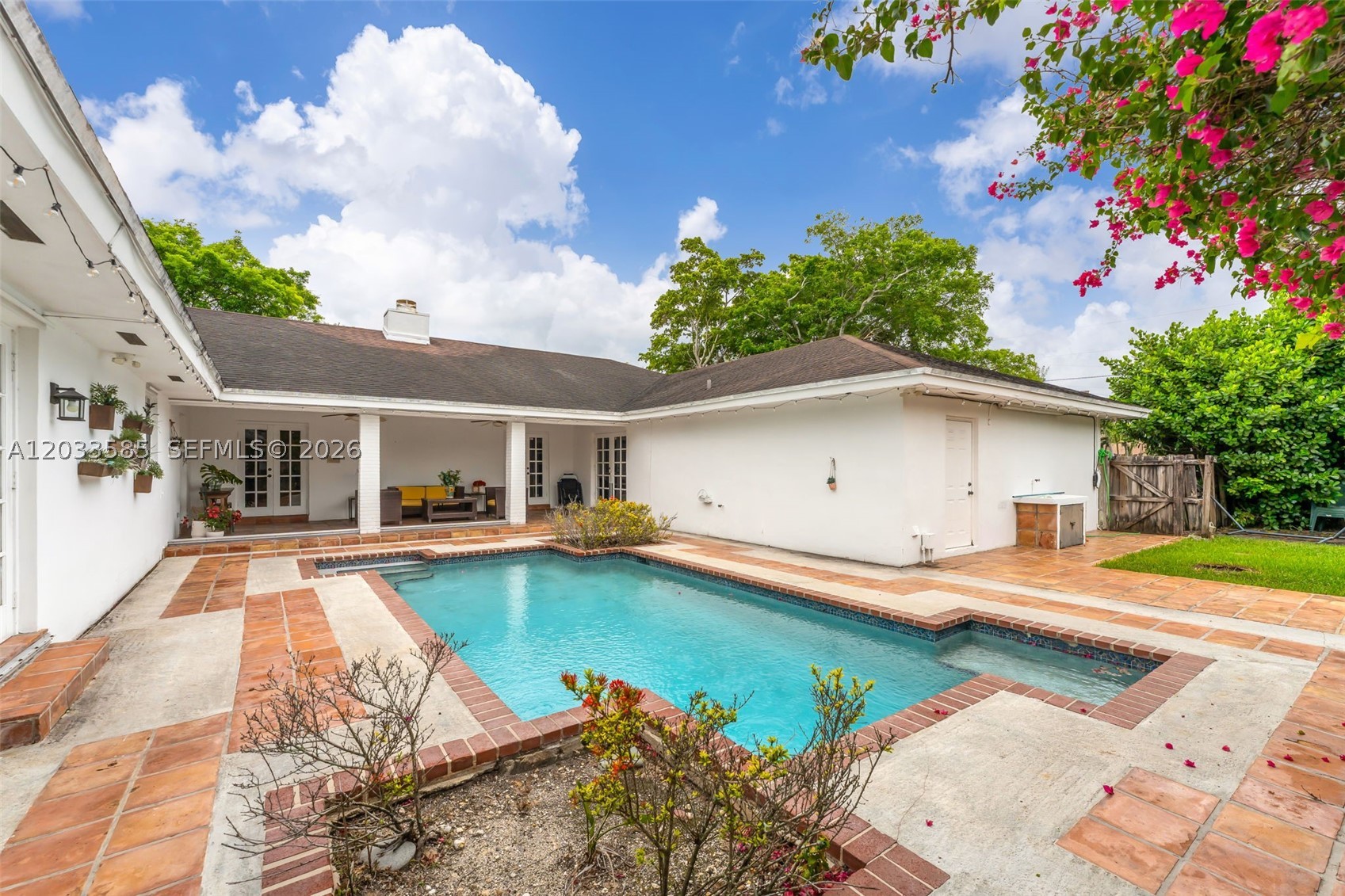 7603 SW 91st Ave, Miami FL 33173
