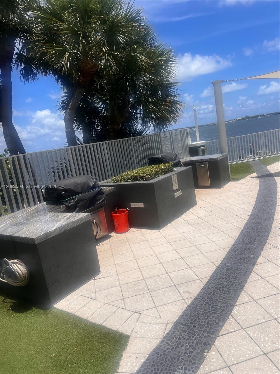200 SE 15th Rd #16E, Miami FL 33129