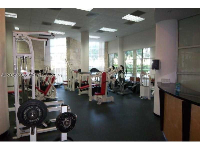 5161 Collins Ave #1702, Miami Beach FL 33140