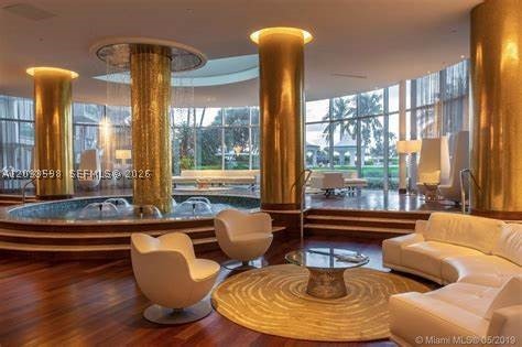 5161 Collins Ave #1702, Miami Beach FL 33140