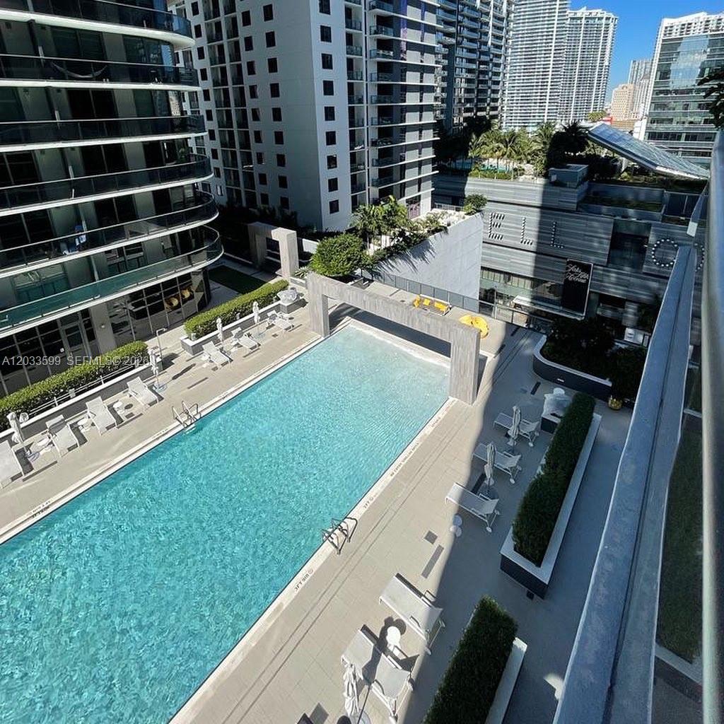45 SW 9th St #1407, Miami FL 33130