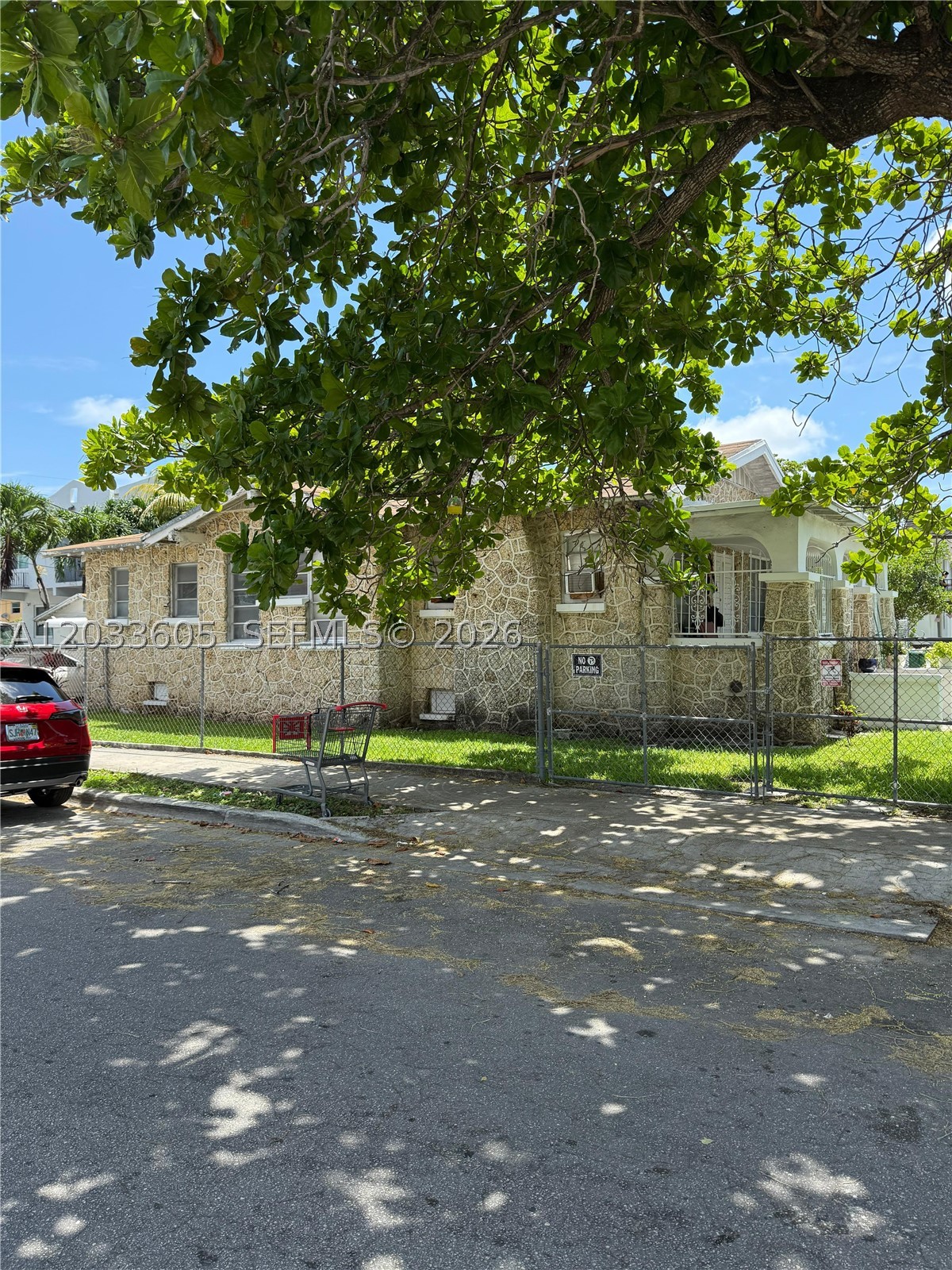1269 NW 4th St, Miami FL 33125