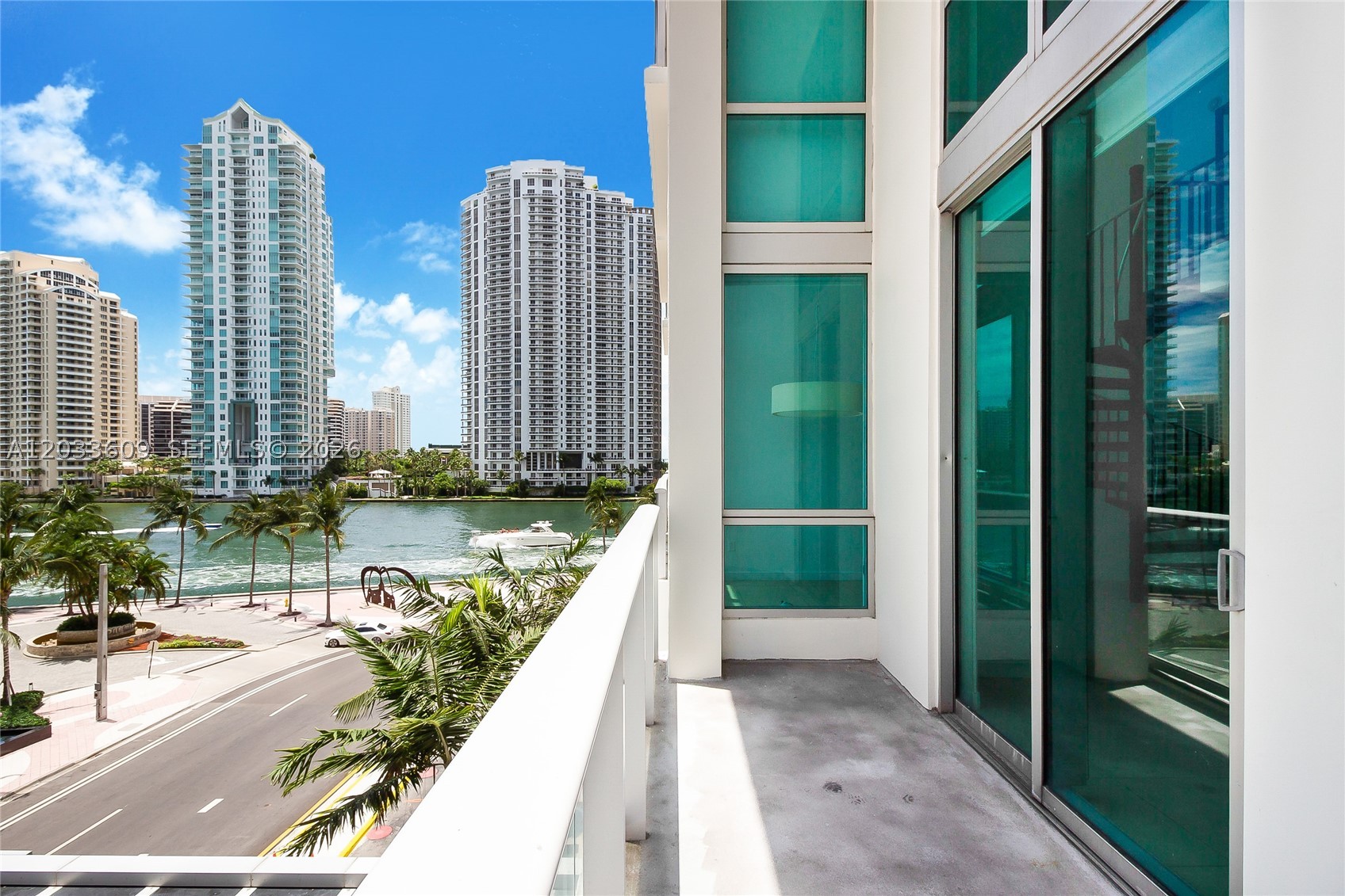 300 S Biscayne Blvd #L-428, Miami FL 33131
