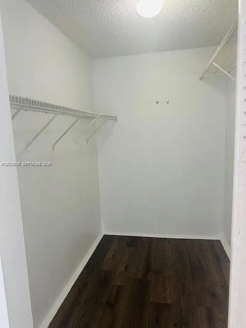 9351 Fontainebleau #B409, Miami FL 33172