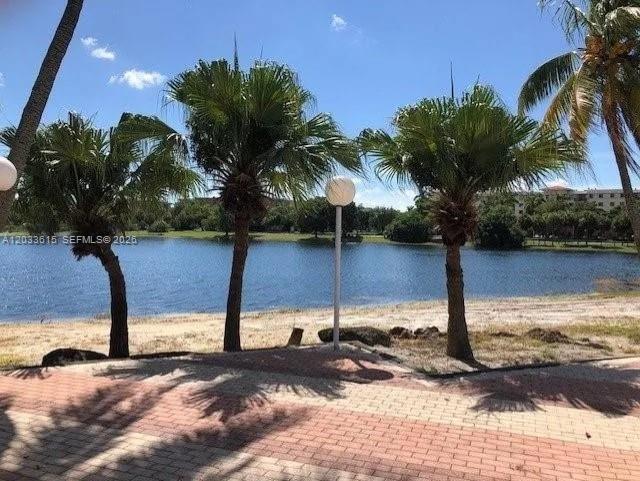 9351 Fontainebleau #B409, Miami FL 33172