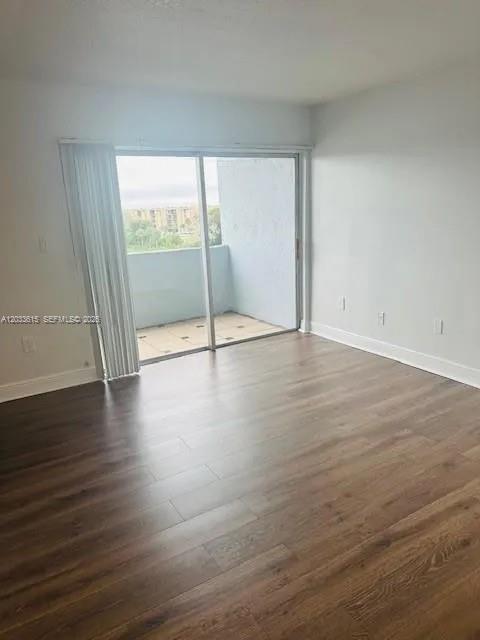 9351 Fontainebleau #B409, Miami FL 33172