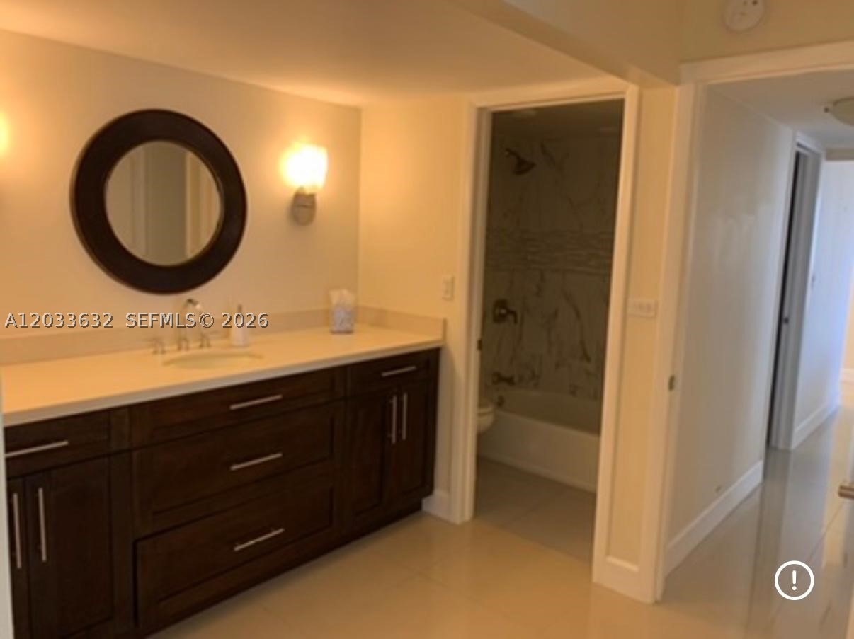 66 N Valencia Ave #PH2A, Coral Gables FL 33134