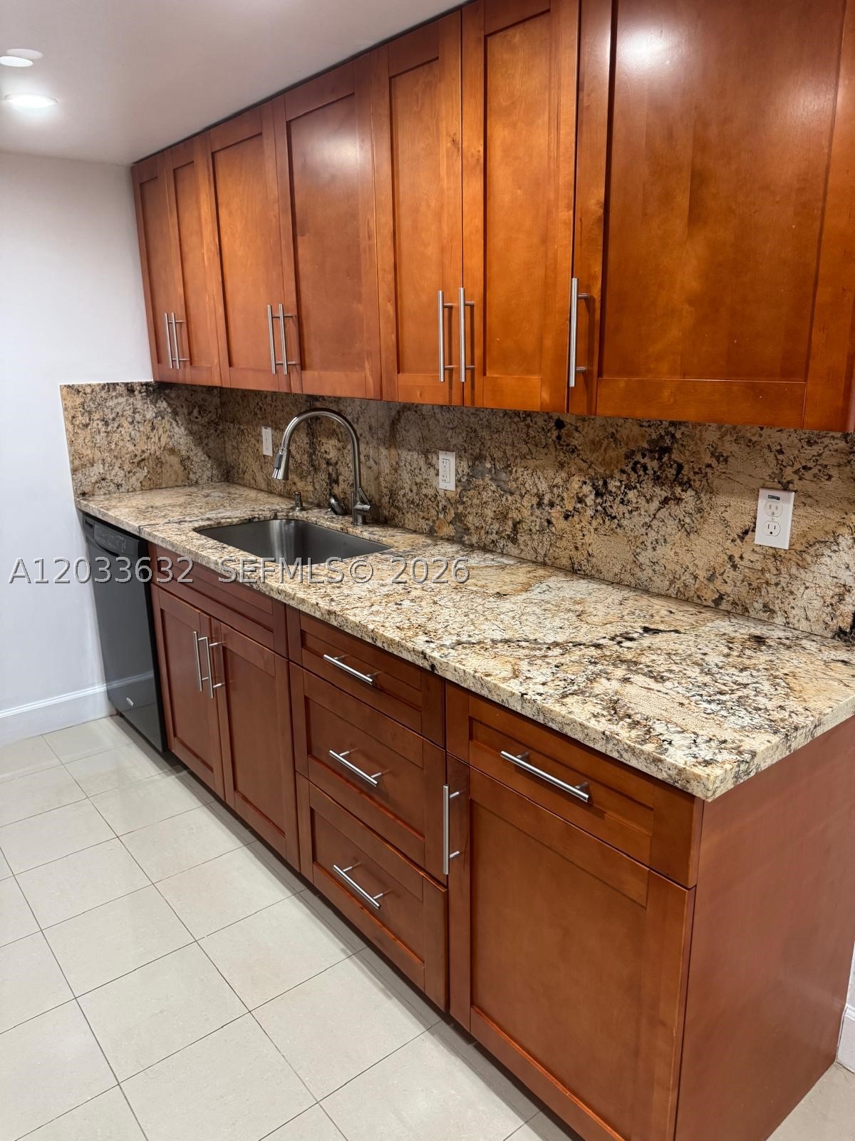 66 N Valencia Ave #PH2A, Coral Gables FL 33134