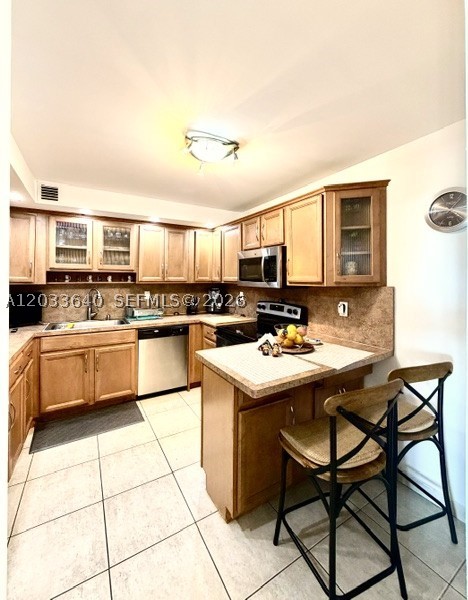 2450 NE 135th St #704, North Miami FL 33181