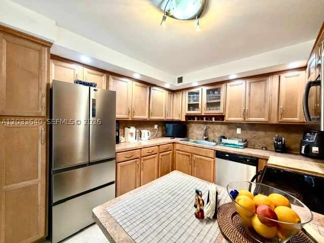2450 NE 135th St #704, North Miami FL 33181