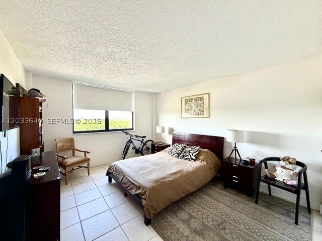 2450 NE 135th St #704, North Miami FL 33181