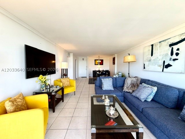 2450 NE 135th St #704, North Miami FL 33181