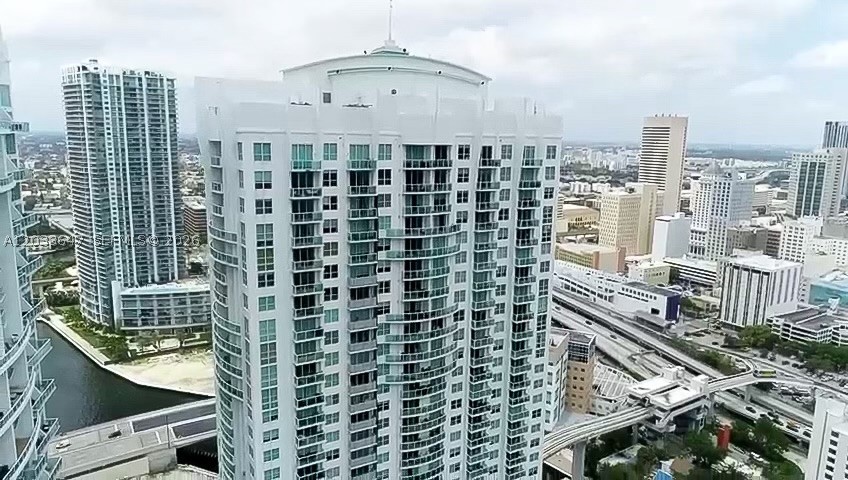 31 SE 5th St #2001, Miami FL 33131