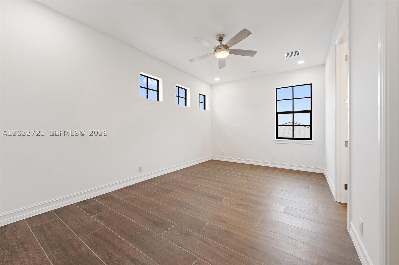 309 Cascade Ln, Palm Beach Shores FL 33404