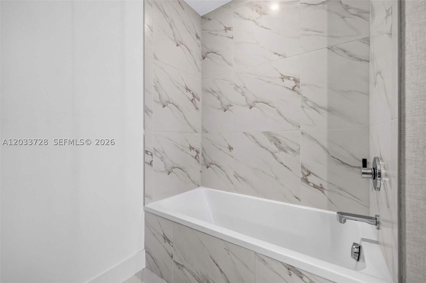 2000 Metropica Way #203, Sunrise FL 33323