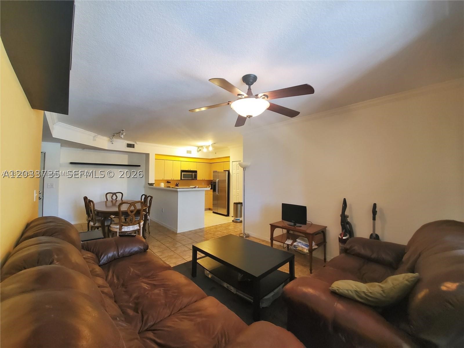 6801 SW 44th St #203, Miami FL 33155