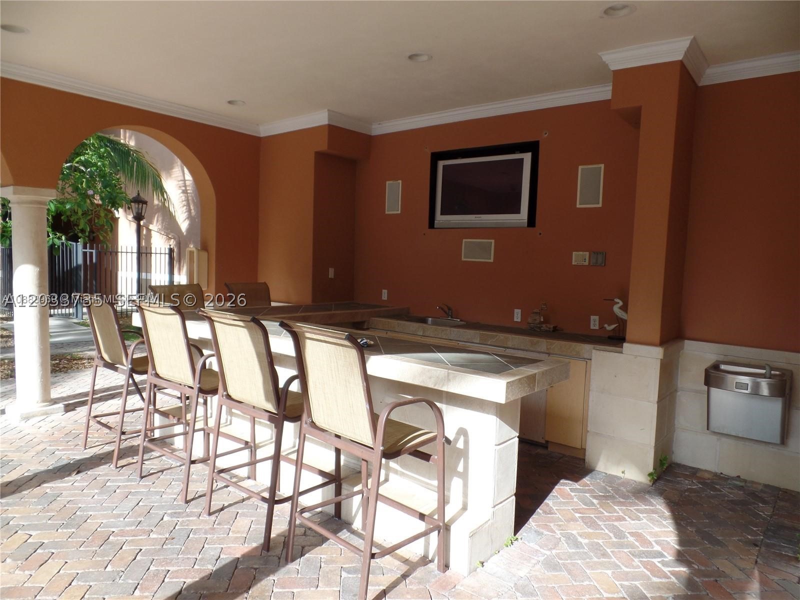 6801 SW 44th St #203, Miami FL 33155