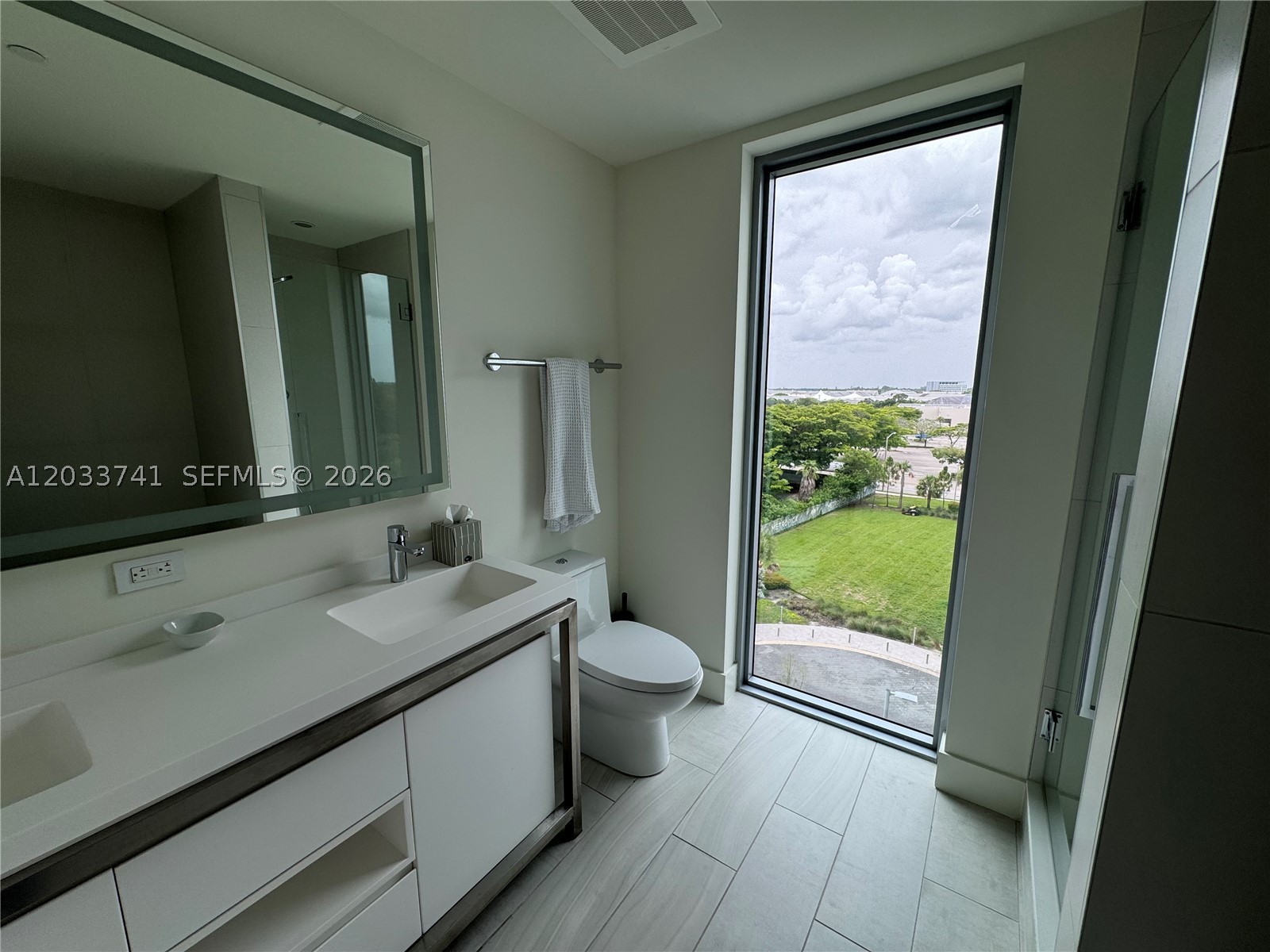 2000 Metropica Way #417, Sunrise FL 33323