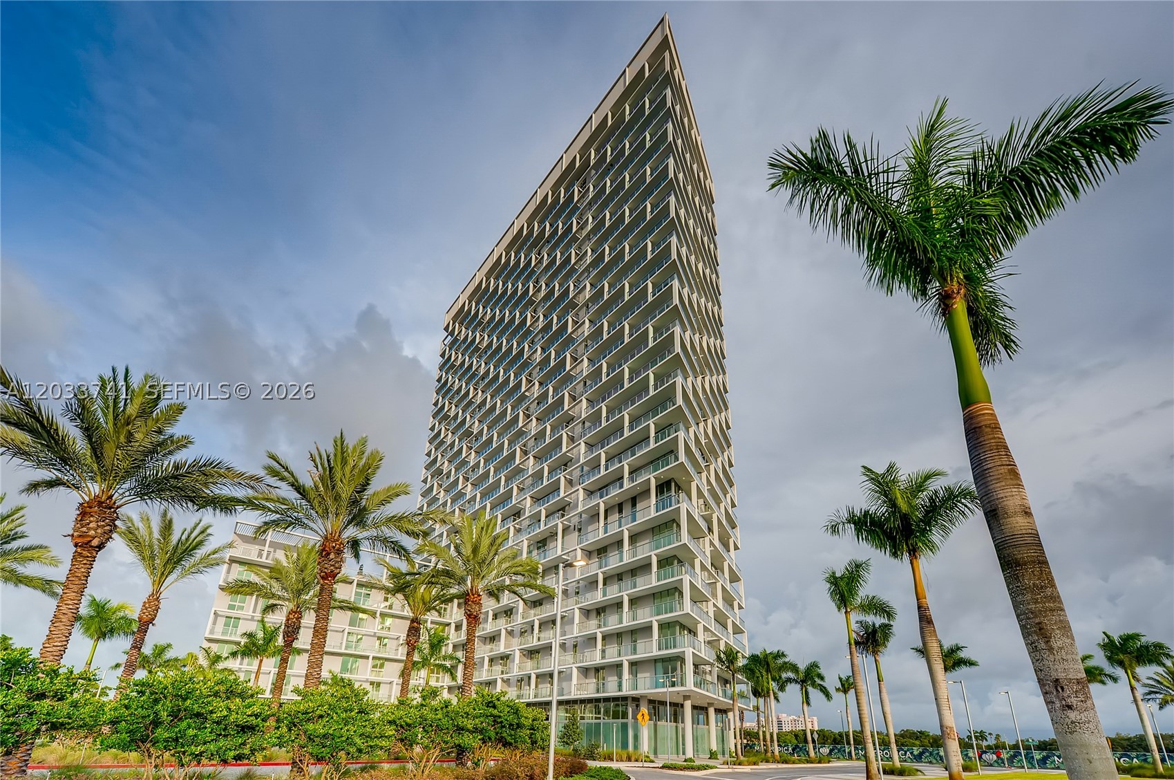 2000 Metropica Way #417, Sunrise FL 33323