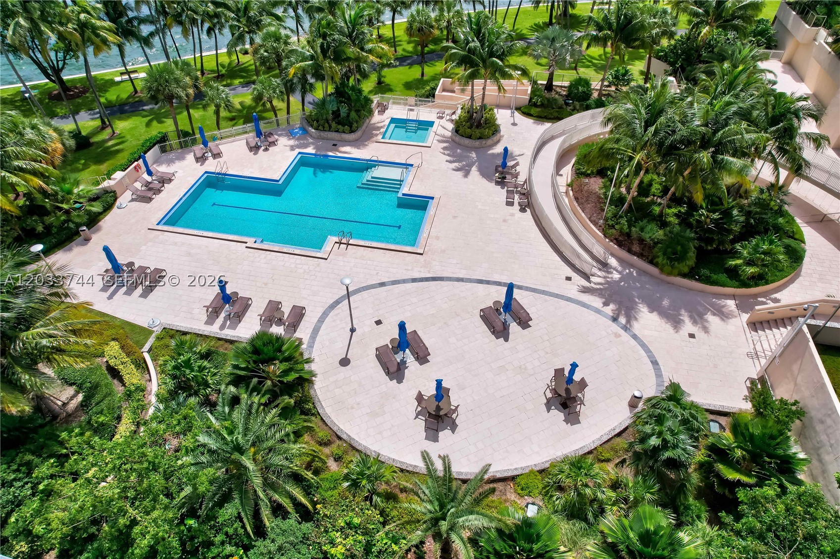 2 Grove Isle Dr #B1210, Miami FL 33133