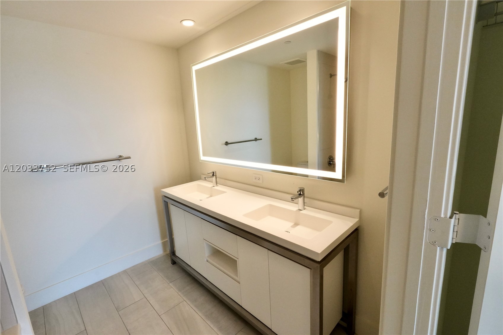 2000 Metropica Way #810, Sunrise FL 33323