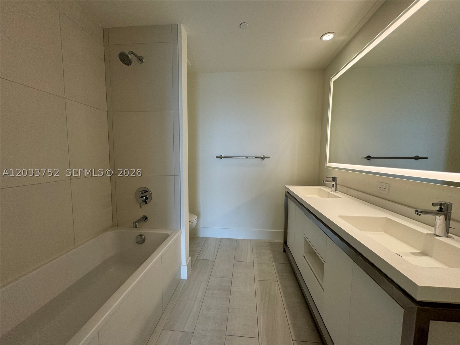 2000 Metropica Way #810, Sunrise FL 33323
