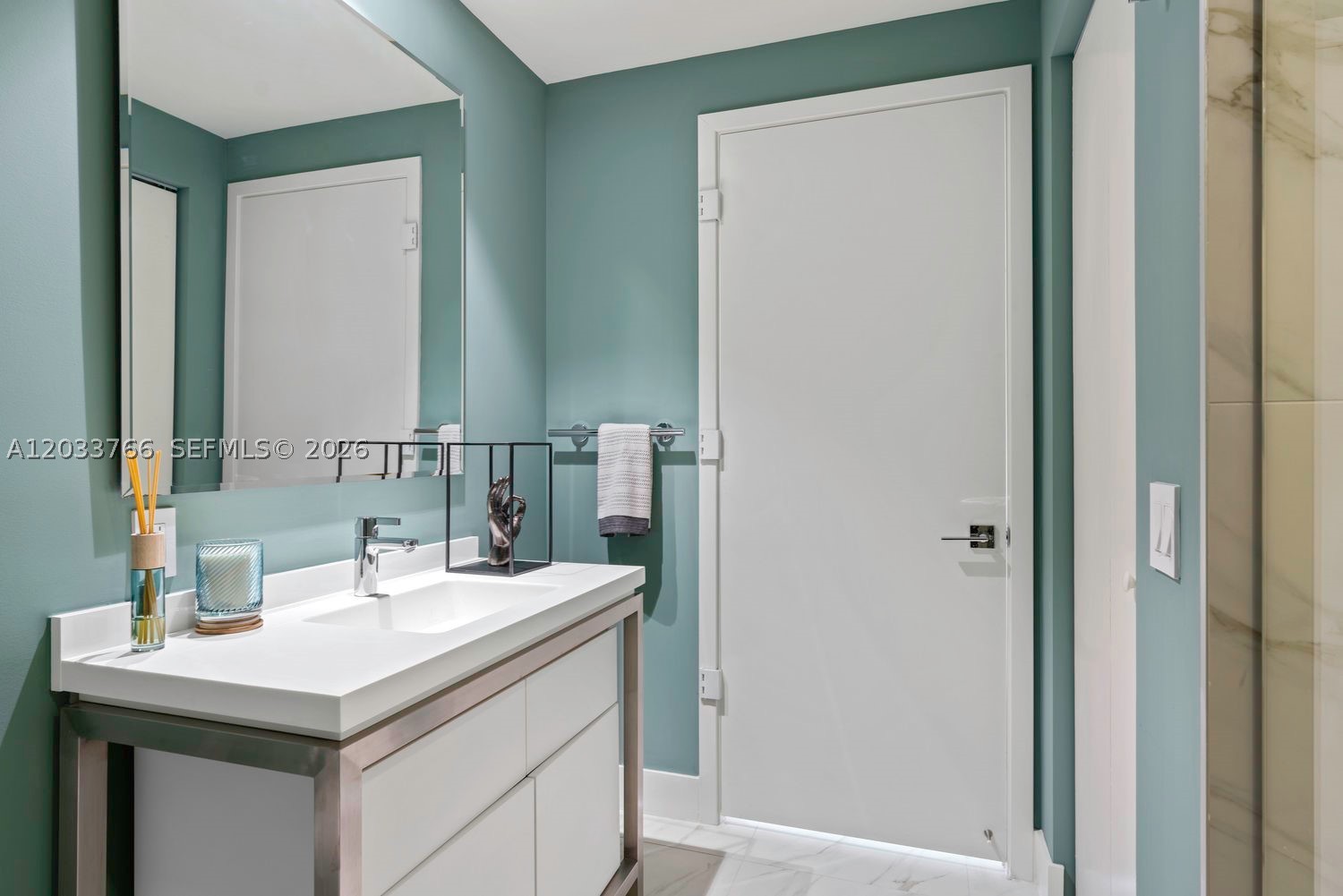 2000 Metropica Way #1810, Sunrise FL 33323